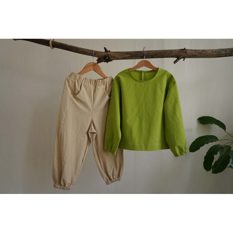 set cu pantaloni si camasa